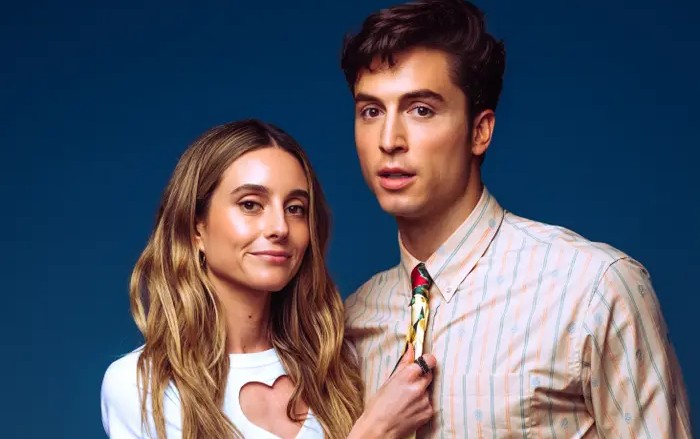 BENITO AND MARY BETH PLAY “CELEBRITY GUESS WHO?” AT&nbsp;BUZZFEED