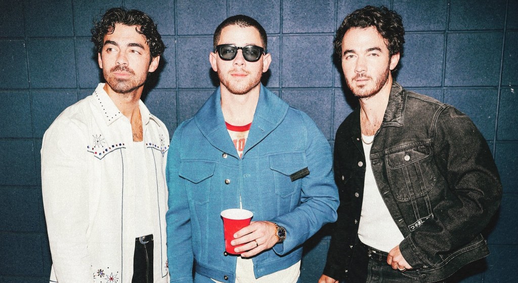 JONAS FEVER: GEAR UP FOR SUMMER WITH A LIVE ALBUM, NEW RECORD &&nbsp;TOUR