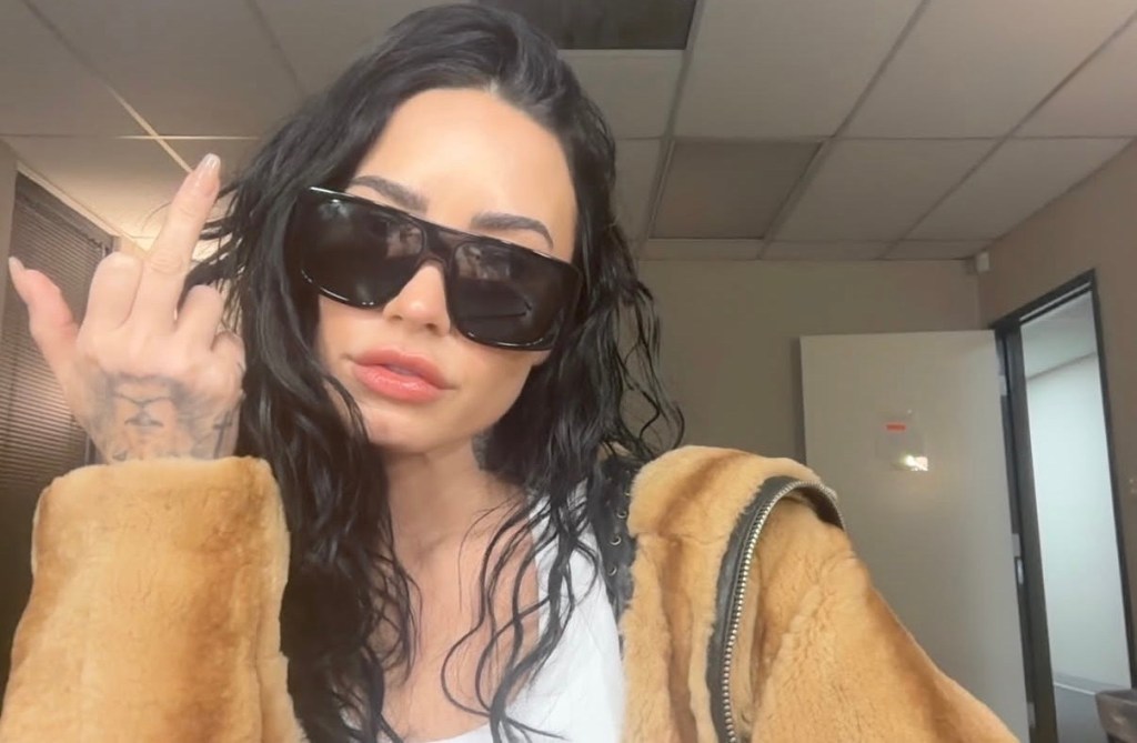 “IT’S NOT THAT DEEP.” DEMI LOVATO’S JOYOUS RETURN TO POP PERFECTION