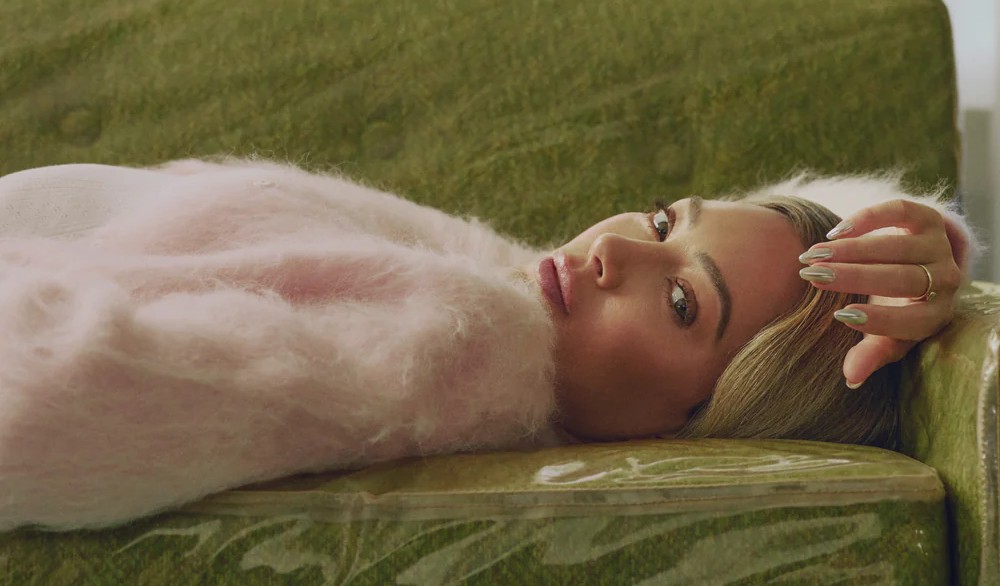 HILARY DUFF SERVES A “HAPPY HOUR” REFILL OF HER NEW ALBUM